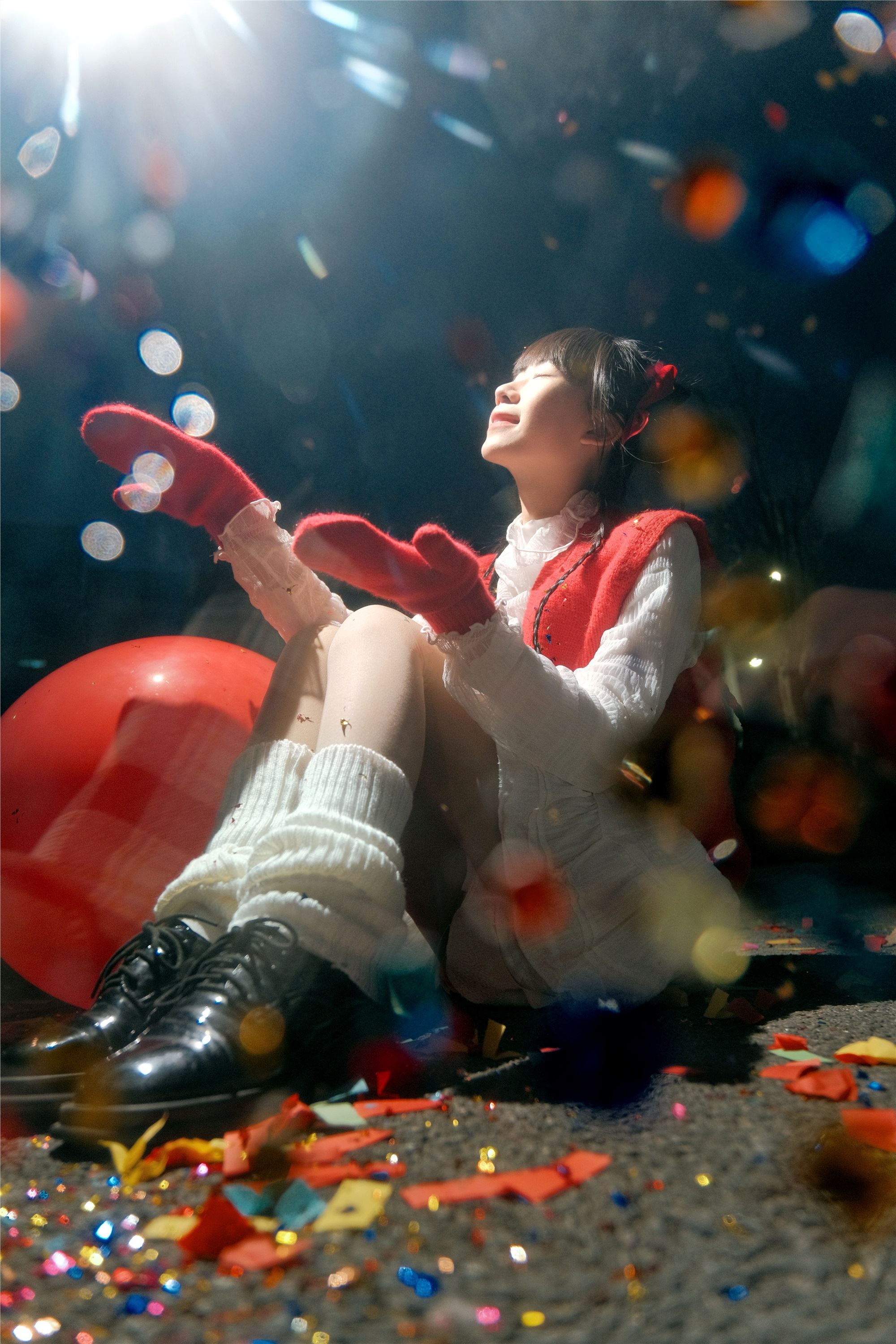 YITUYU 艺图语 2025.03.11 闪亮的新年 是三金呀